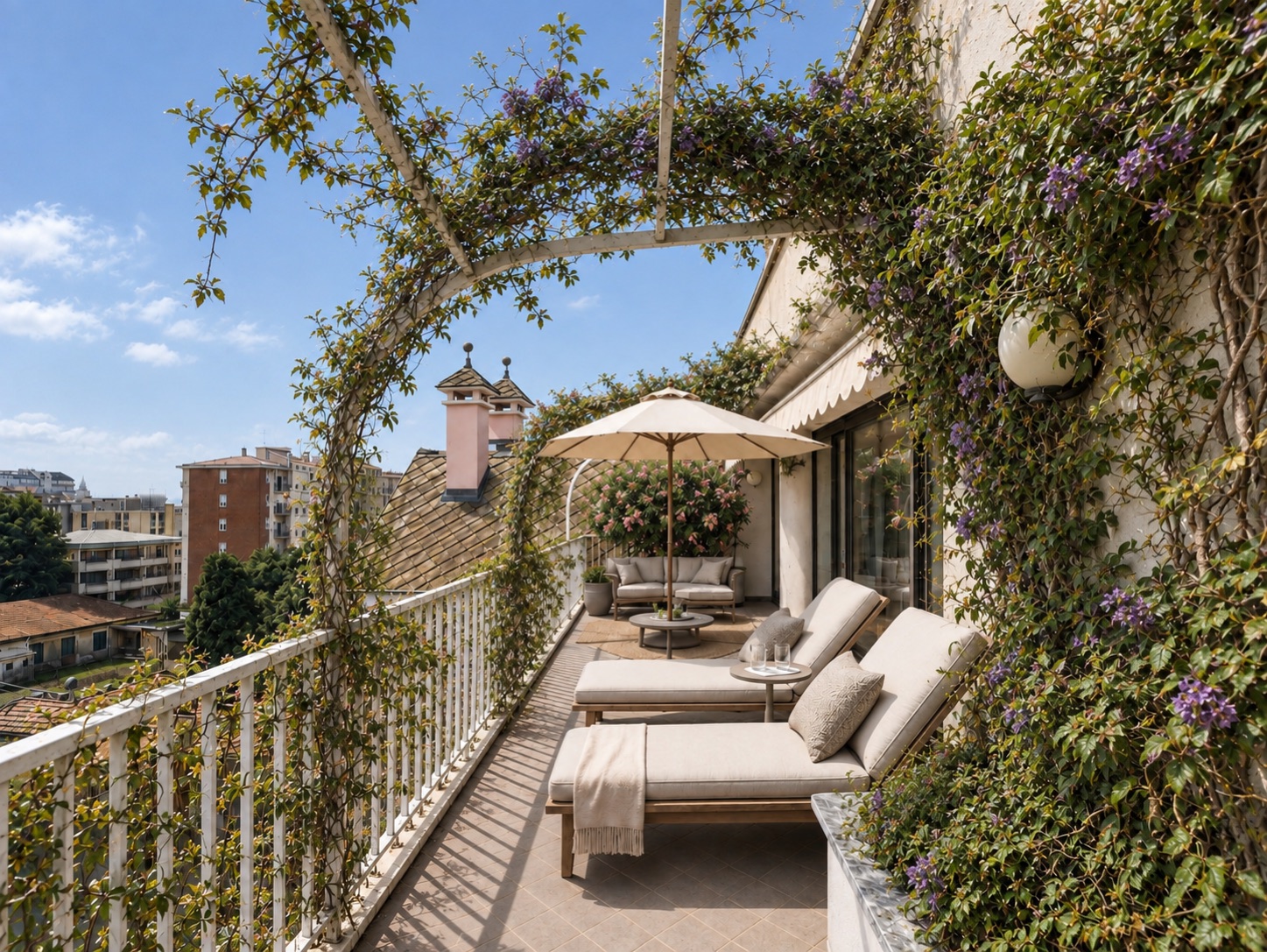 Restyling del solarium con pergolato fiorito — Attico Busto Arsizio
